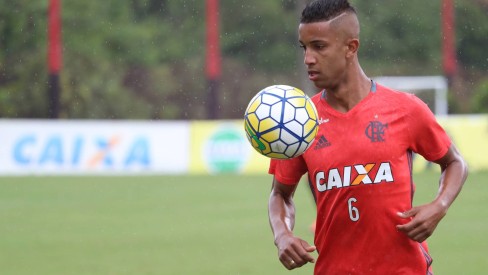 jorge-flamengo-lateral